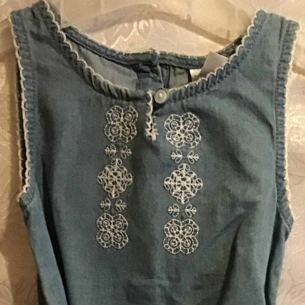 HOST PiCK NWOT Girls 2T denim sundress with embroidered yolk detail